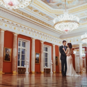 Зимняя фотосессия "Свадьба для двоих" в Москве. Екатерининские залы