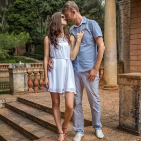 Никита и Мария, с фотографом в Барселоне
